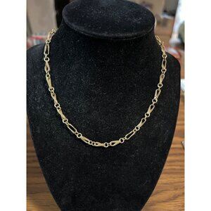 Gold tone dainty necklace vintage
